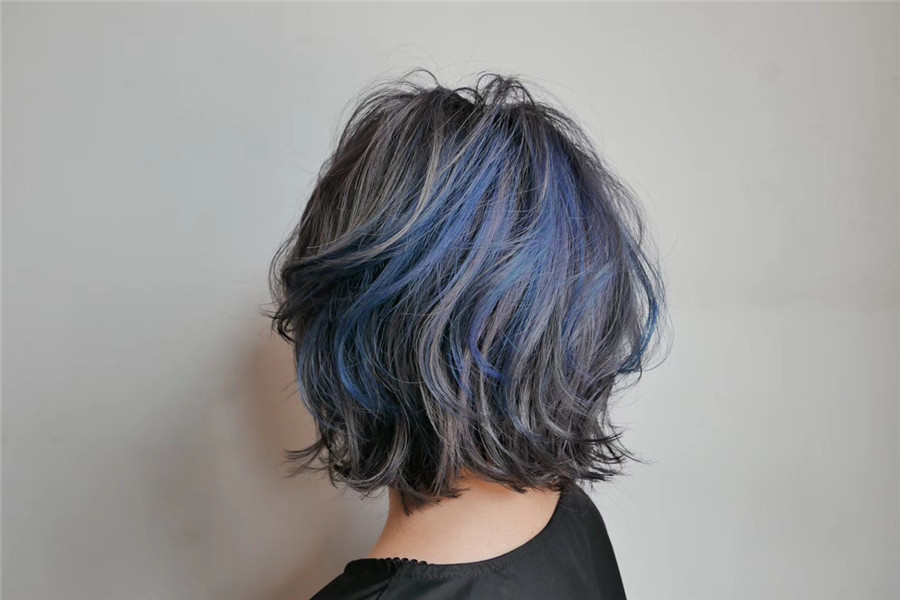 南寧美發(fā)學校：燙染損害后的護發(fā)技巧