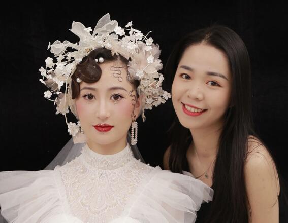 化妝學(xué)員心聲：散了也是滿(mǎn)天星