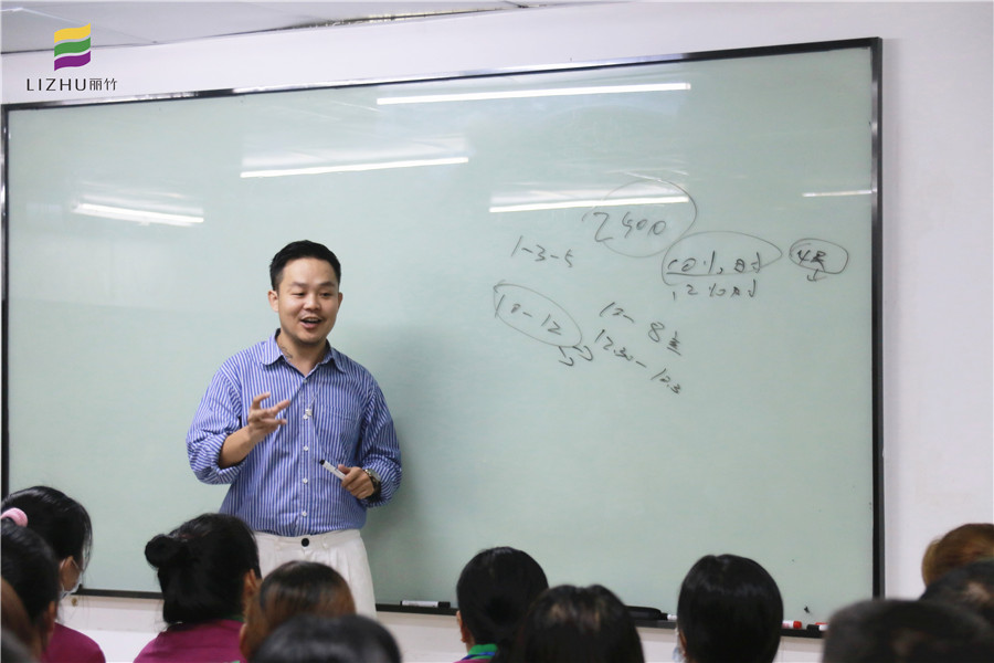 乾健形象設計沙龍走入麗竹美發(fā)班