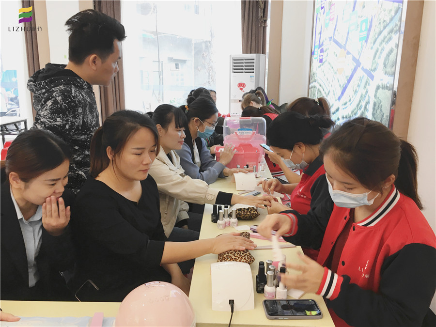 來吧！展示！麗竹美甲班的學(xué)員們