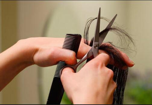 南寧排名前十美發(fā)培訓學校：美發(fā)師與顧客溝通要點