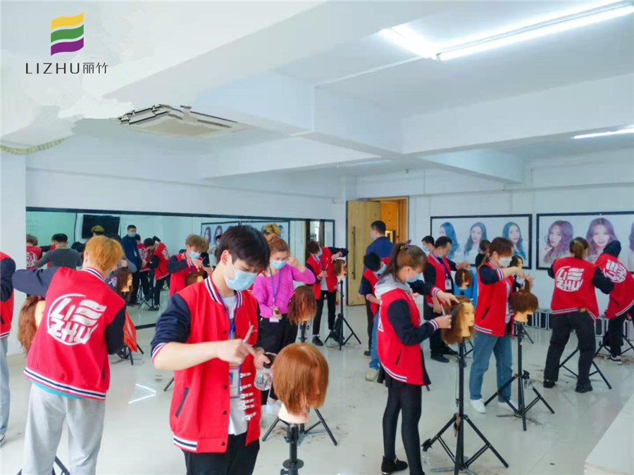 剪發(fā)的手法有哪些？廣西美發(fā)學(xué)校告訓(xùn)告訴你