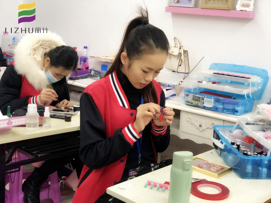 美甲學(xué)員感言：這才是南寧專業(yè)美甲培訓(xùn)學(xué)校該有的樣子