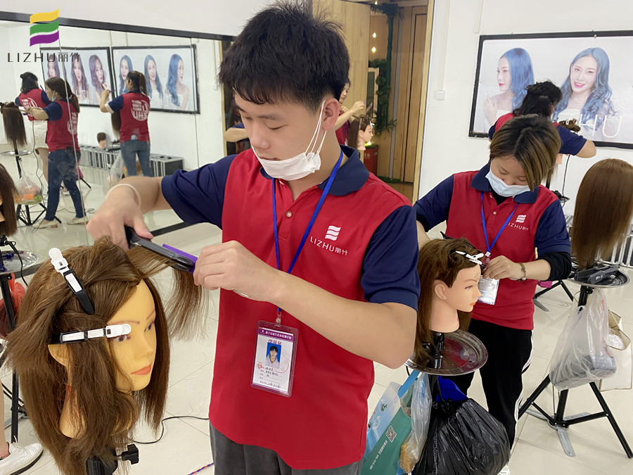 學(xué)了這份直板拉發(fā)教程，才知道南寧美發(fā)培訓(xùn)學(xué)校哪家好