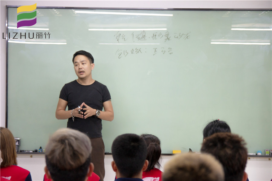 麗竹美發(fā)就業(yè)宣講，告訴你南寧美發(fā)學(xué)校哪家就業(yè)率高