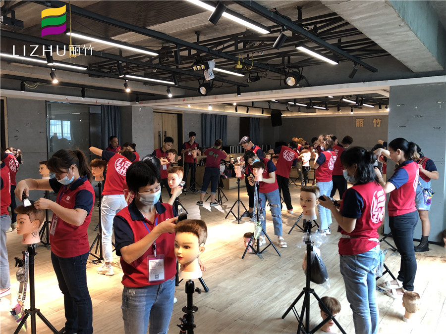 平頭怎么剪？南寧口碑好的美發(fā)培訓開講