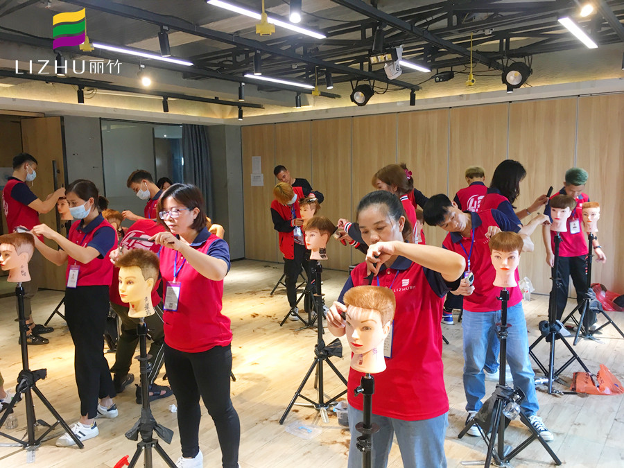 男發(fā)發(fā)型具體分類，?南寧排名前十美發(fā)學校為你解讀