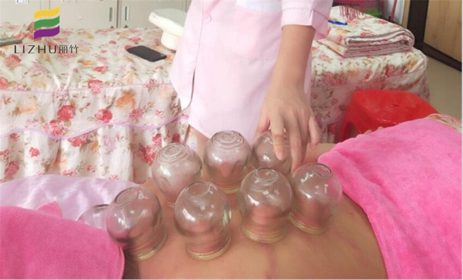 女人拔火罐的好處，廣西美容培學(xué)院專業(yè)課程介紹