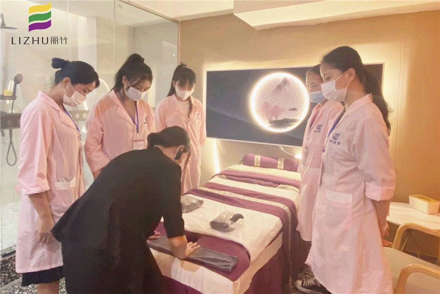 南寧美容學(xué)校就業(yè)實習(xí)，提前感受崗位技能及素養(yǎng)