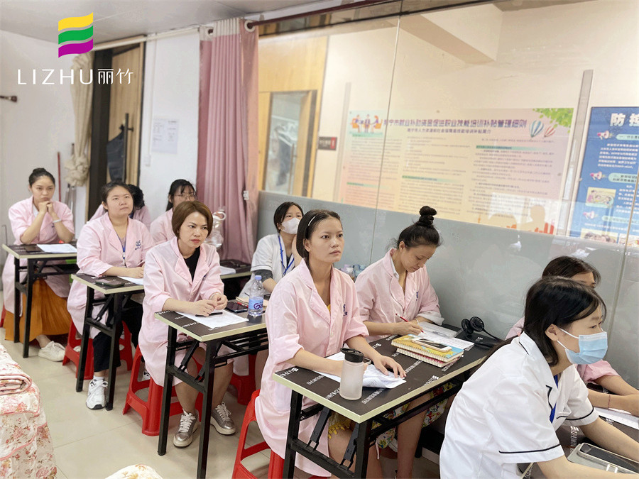 廣西美容師培訓(xùn)學(xué)校舉辦就業(yè)宣講會