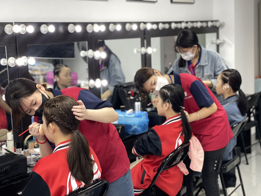 化妝品使用方法：如何使用高光？