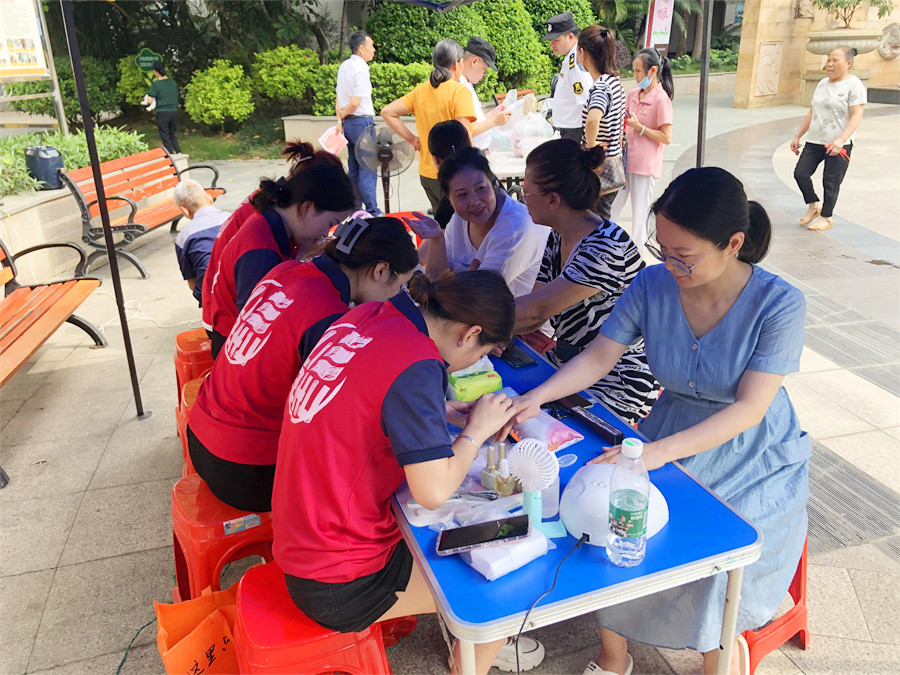 廣西美甲學校免費服務 | 廣西美甲公益活動