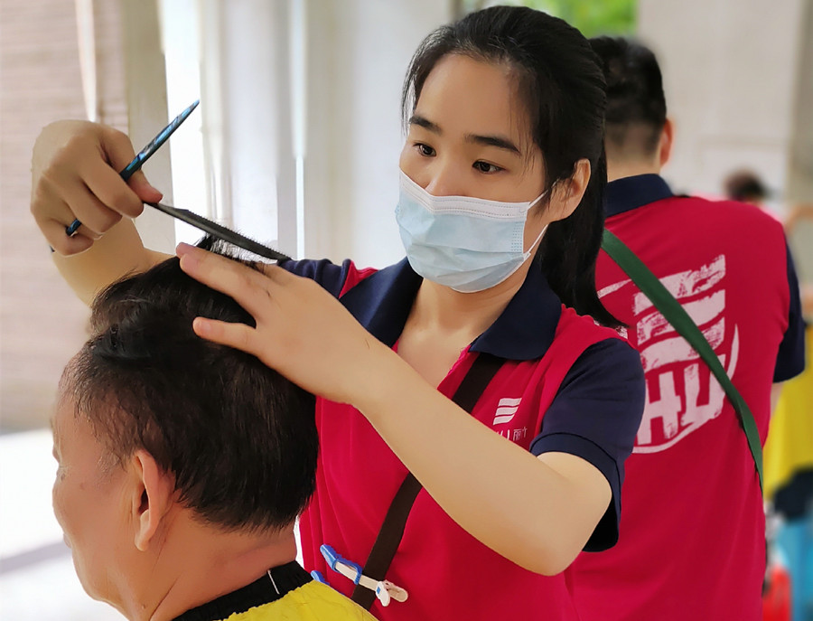 南寧美發(fā)學校真人實踐，麗竹美發(fā)學校沖沖沖