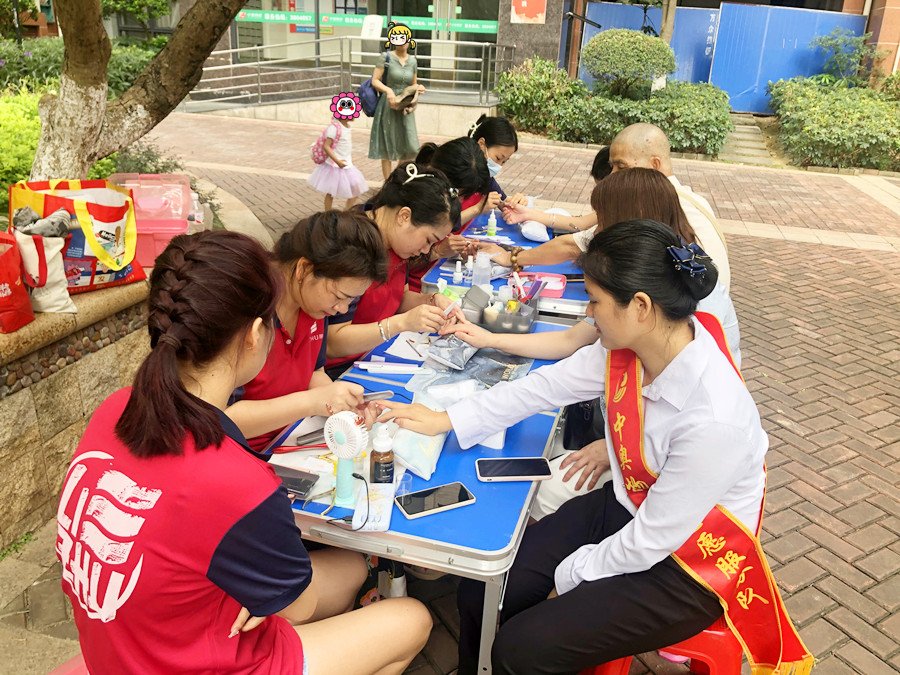 免費美甲活動&社區(qū)美甲活動，南寧美甲學校在行動