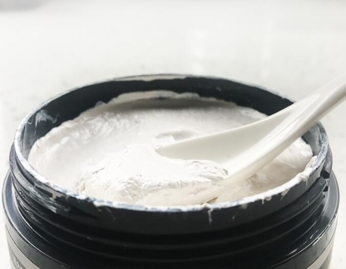 美發(fā)用品介紹：如何使用發(fā)泥？