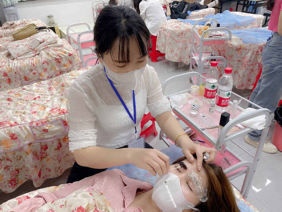 南寧學(xué)紋眉：紋眉結(jié)痂速度慢怎么辦？