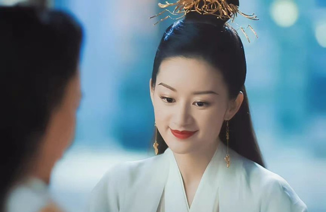 瘋批美人惡女妝教程，南寧美妝學(xué)校排名整理分享