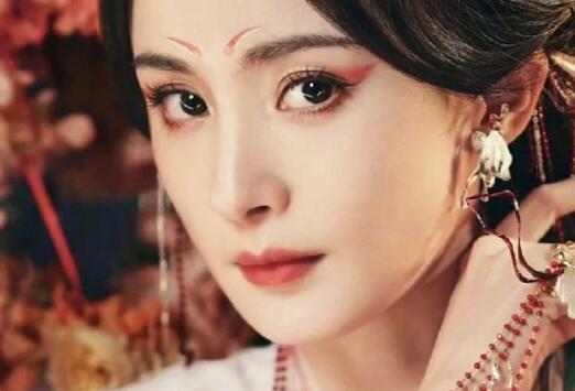 《狐妖小紅娘》眼妝教程，廣西化妝時尚培訓(xùn)