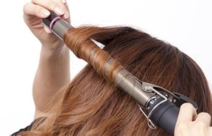 卷發(fā)器的選擇標準，南寧美發(fā)學(xué)習(xí)