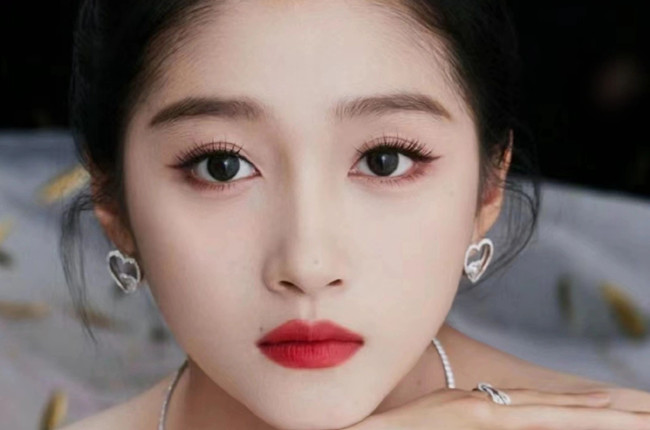 關(guān)曉彤國(guó)風(fēng)百花眼妝，南寧教化妝