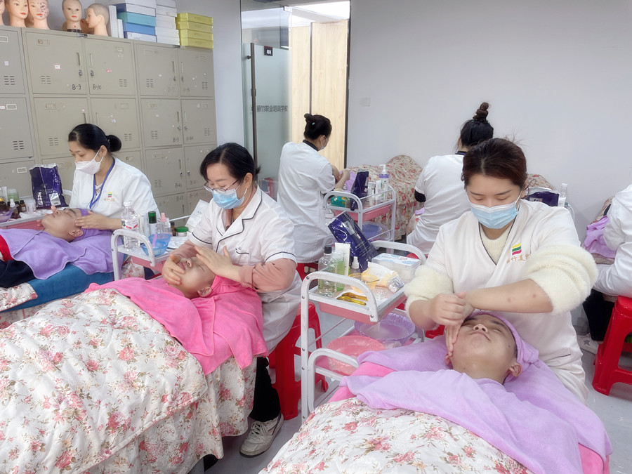 廣西美容養(yǎng)顏：如何保持皮膚白嫩？