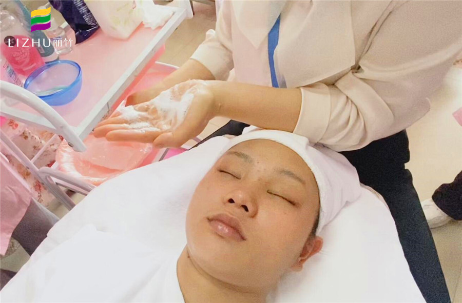 專業(yè)卸妝攻略，南寧美容護(hù)膚