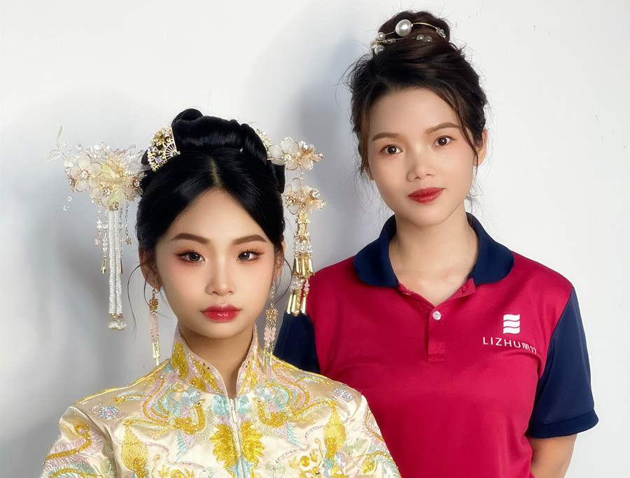 南寧化妝職業(yè)學(xué)?；瘖y學(xué)習(xí)心得