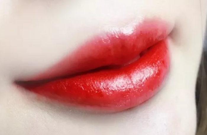 廣西紋繡技師：紋唇顏色不正常怎么辦？