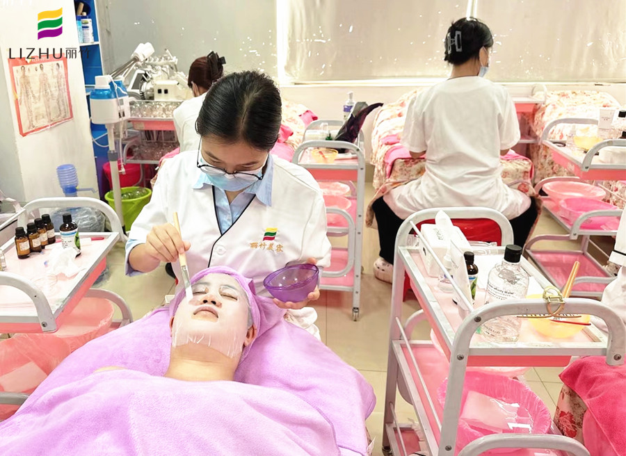 皮膚管理零基礎(chǔ)：秋冬季的護(hù)膚重點(diǎn),