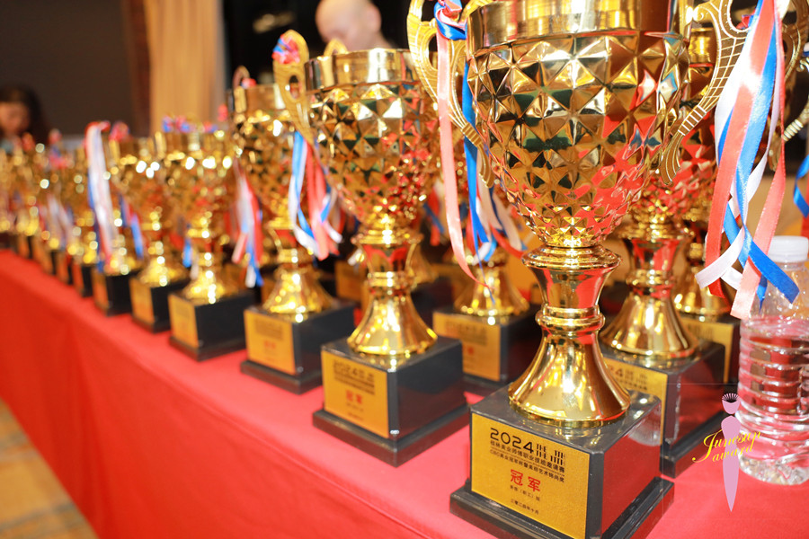 喜報！祝賀麗竹學(xué)校在桂林第三屆美業(yè)技能邀請賽榮耀加身