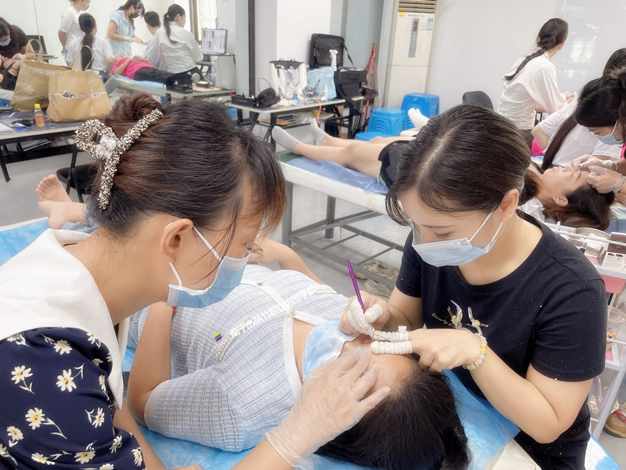 廣西紋繡哪里可以進(jìn)修？色乳的選擇