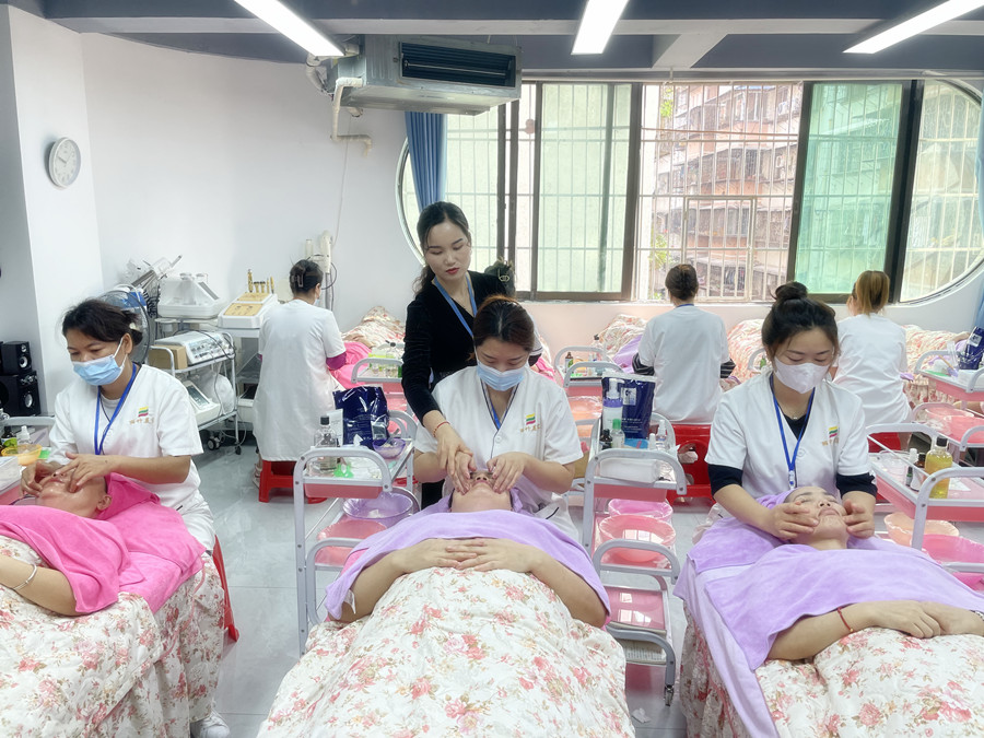 廣西皮膚管理美容師：換季如何正確護(hù)膚？