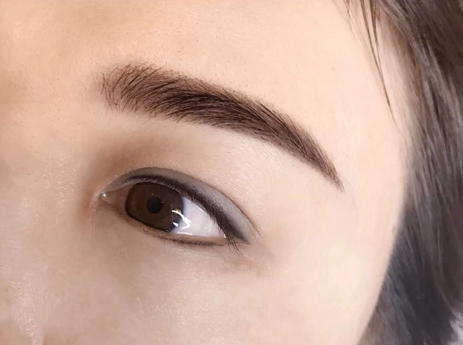 紋美瞳線的操作步驟，南寧學(xué)紋美瞳線