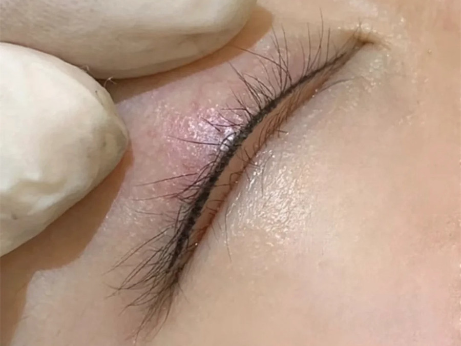 美瞳線怎樣持久保色？廣西紋繡專業(yè)技校分享