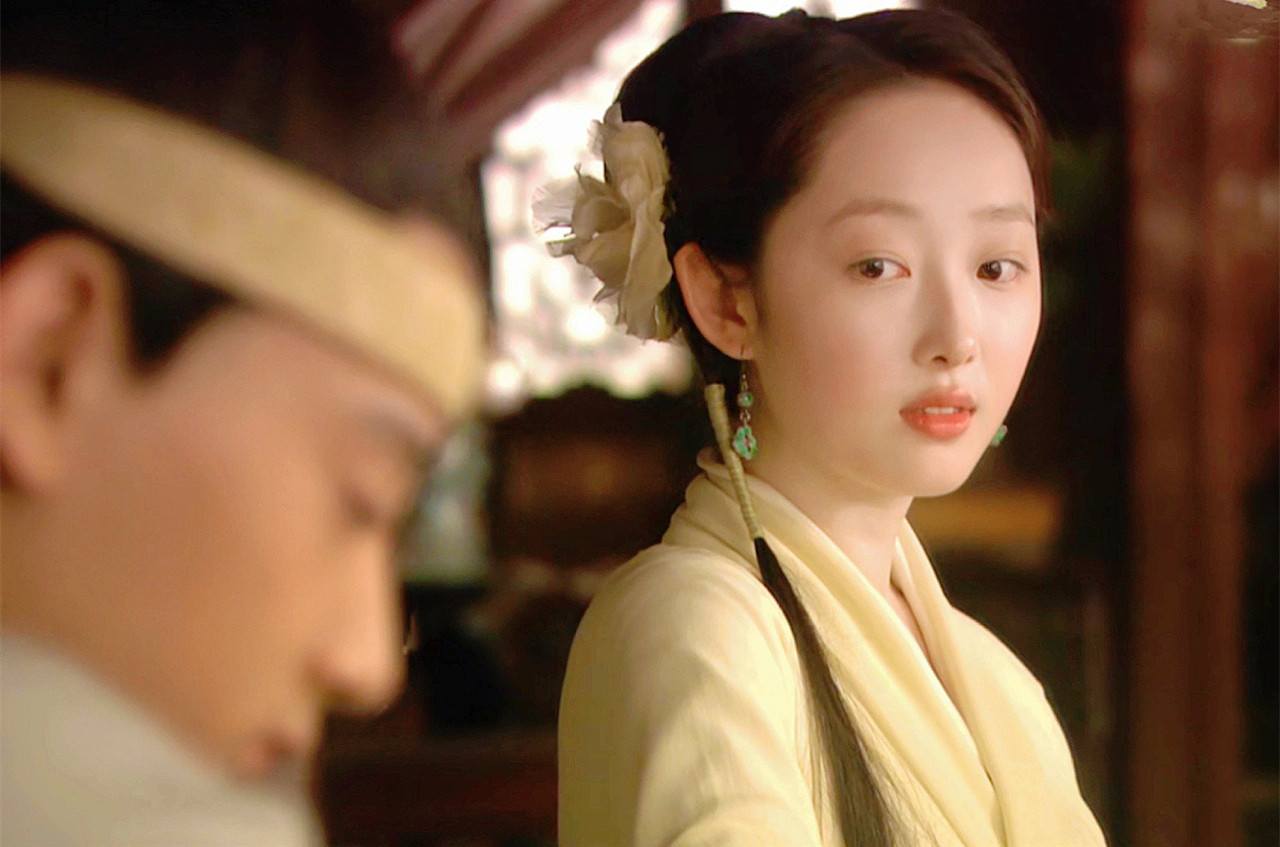 內(nèi)雙腫眼化妝教程 | 南寧美妝化妝基礎(chǔ)