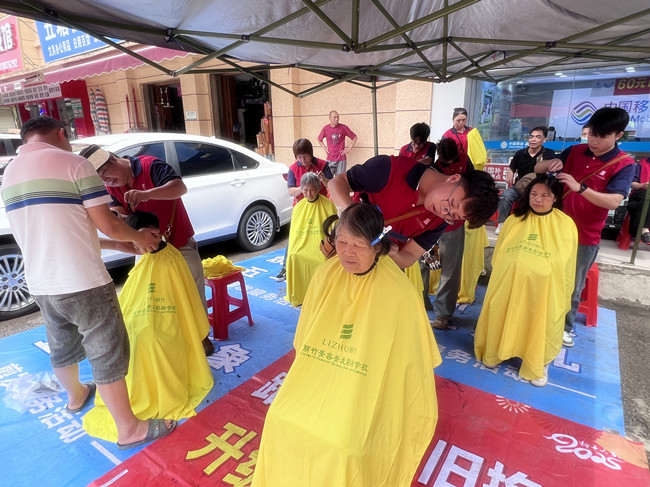 廣西愛(ài)心剪發(fā)：五一愛(ài)心義剪活動(dòng)