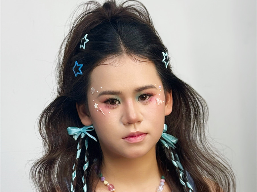 多巴胺應(yīng)援妝，廣西彩妝藝術(shù)造型學(xué)校講解