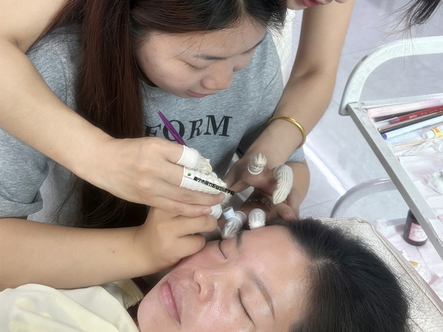 廣西紋眉操作：紋眉脫痂后為什么不上色？