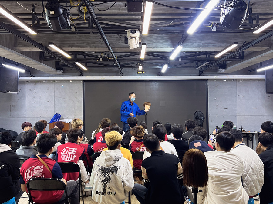 男士發(fā)型手法示范課堂，南寧剪發(fā)學(xué)習(xí)